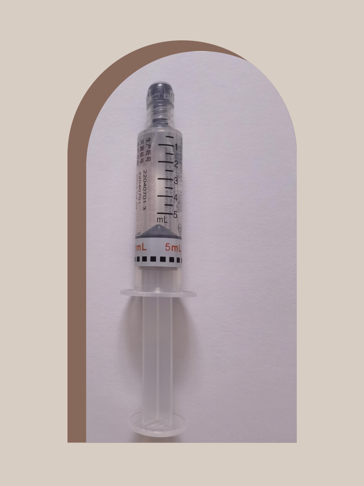 Utilizing compact prefilled saline flush syringes
