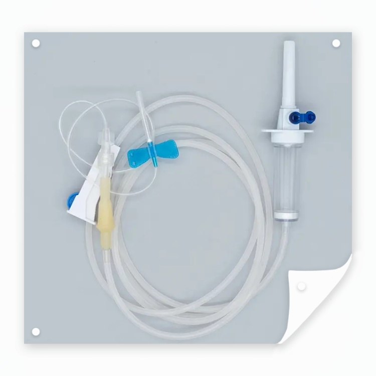 IV infuzija set s leptir iglom